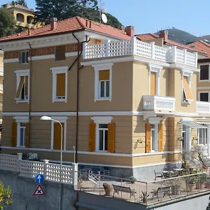 hotel-ines.hotelitalianriviera.com/